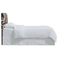 Arcadia Nail Button Headboard In Patterns - Skyline Furniture -Baxton Furniture Store GUEST e71feecb 554e 437e a2e3 b62b293aaecd